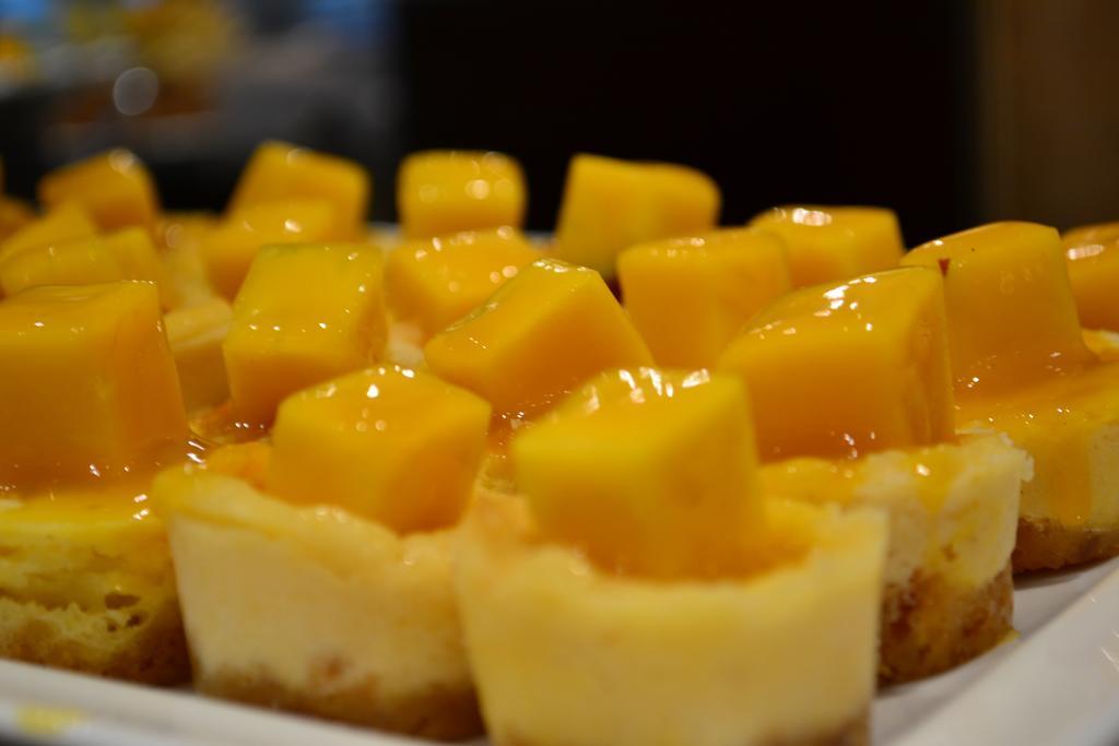 Отель Sheraton Khalidiya