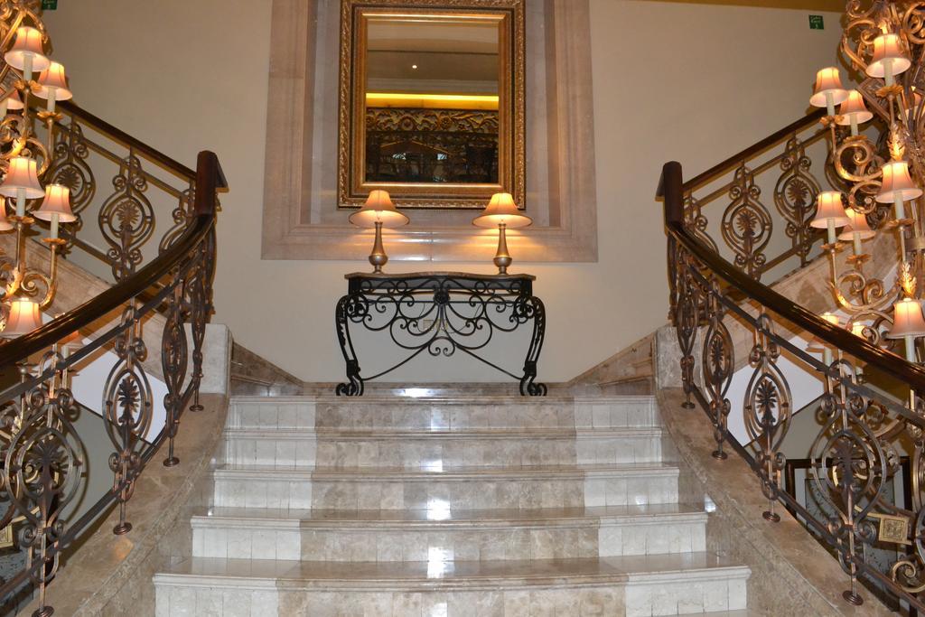 Sheraton Khalidiya 4* Абу-Даби