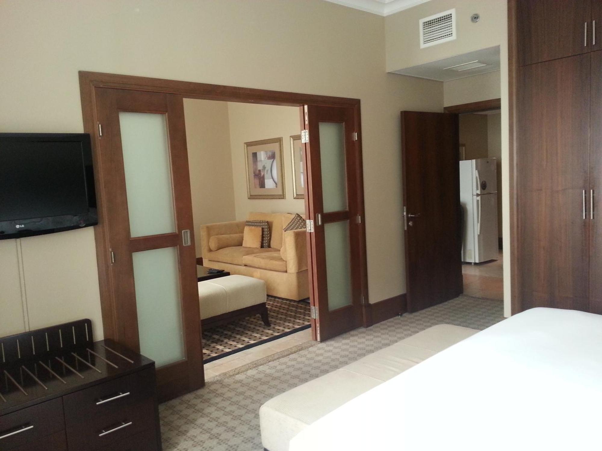 Sheraton Khalidiya Отель