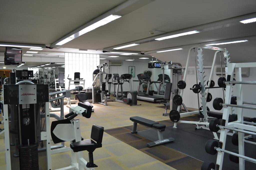 Отель Sheraton Khalidiya 4*