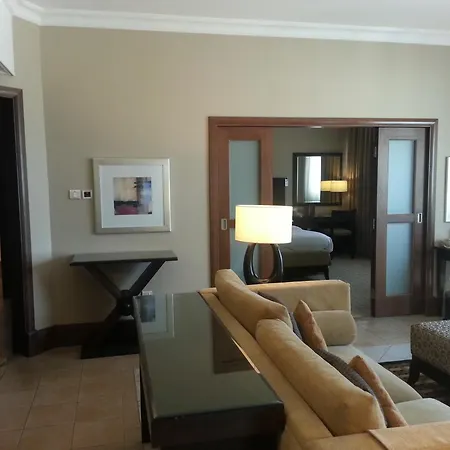 Sheraton Khalidiya Hotel Abu Dhabi Exterior photo