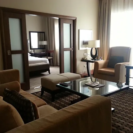 Sheraton Khalidiya Hotel Abu Dhabi Exterior photo