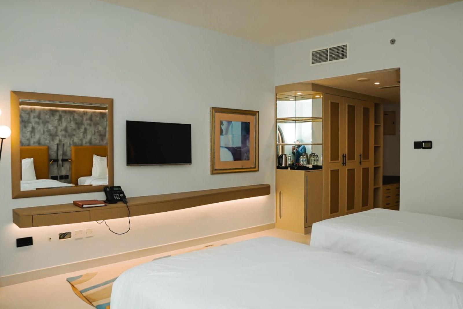Отель Sheraton Khalidiya