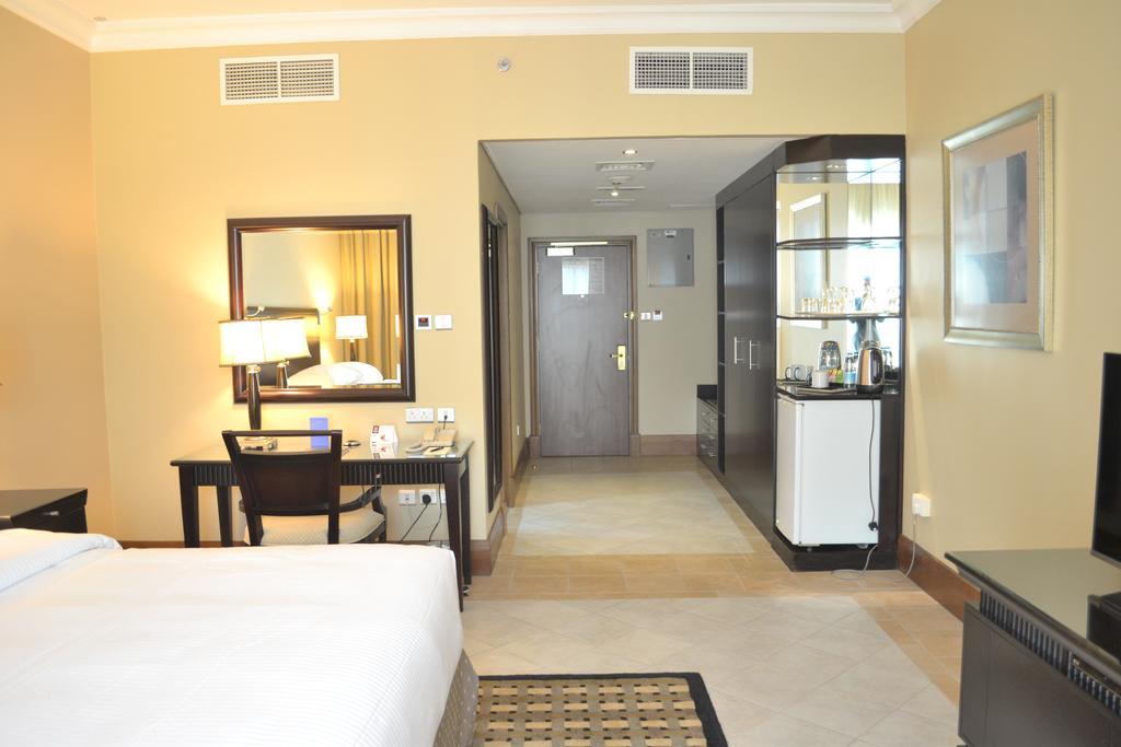 Отель Sheraton Khalidiya