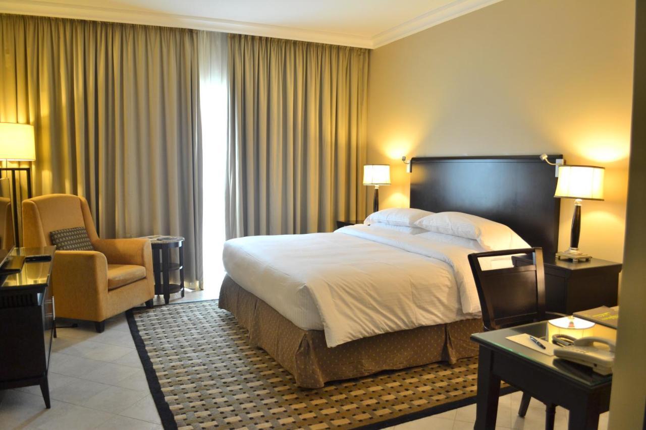 Sheraton Khalidiya Hotel 4*