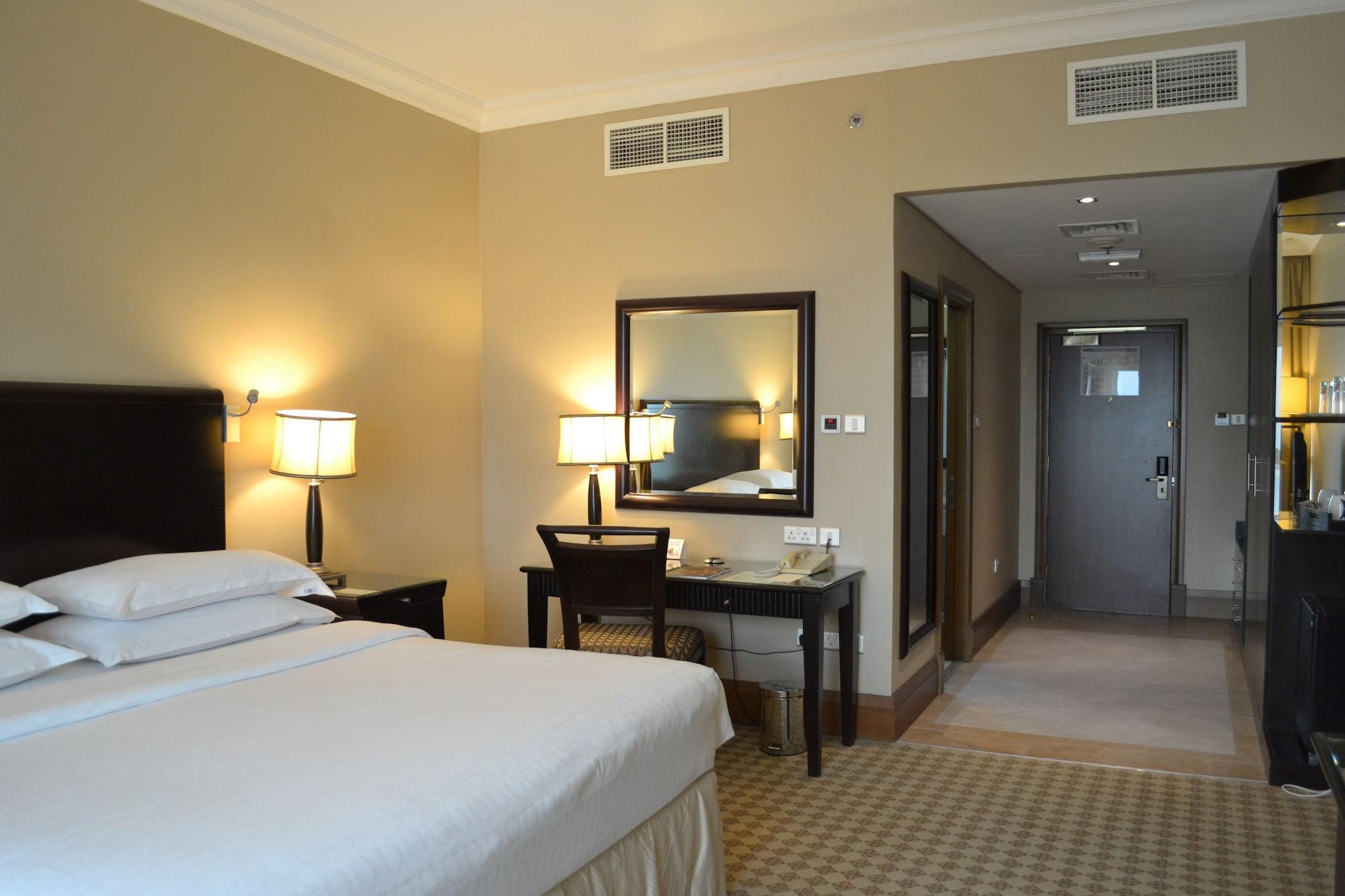 Sheraton Khalidiya 4* Abu Dhabi