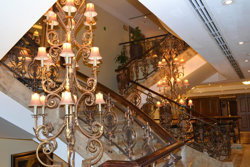 Sheraton Khalidiya Hotel 4*
