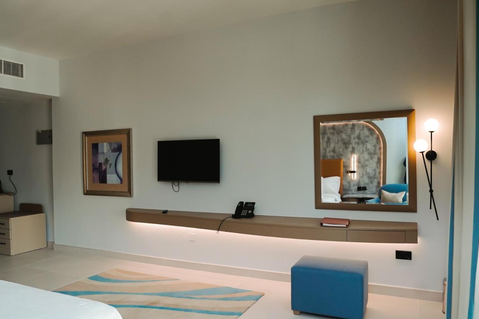 Sheraton Khalidiya Hotel 4*