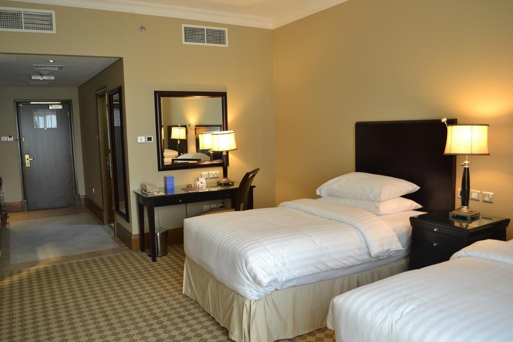 Sheraton Khalidiya Hotel 4*
